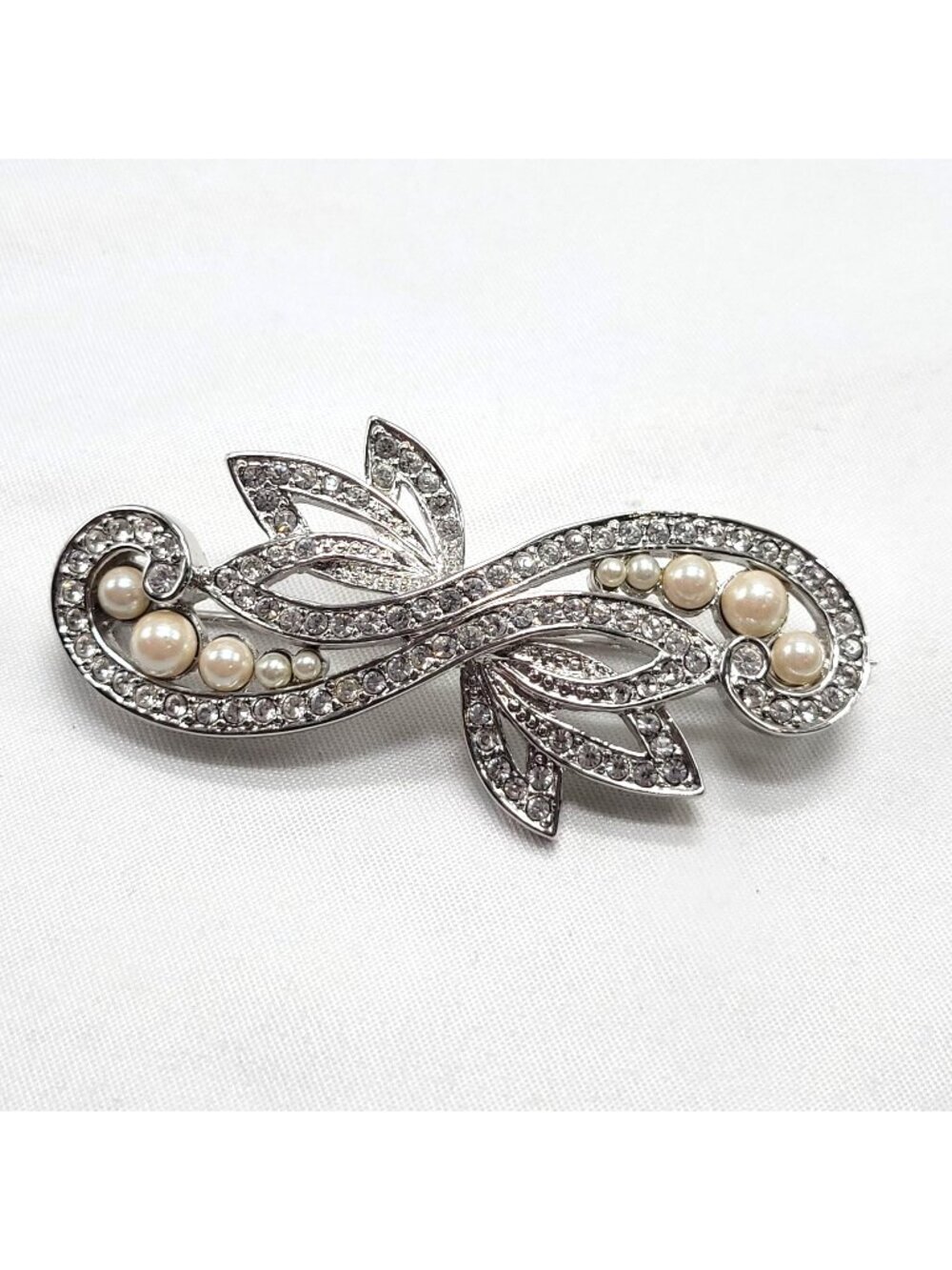 Vintage Silver Tone Rhinestone Faux Pearl Floral Leaf Swirl Brooch Pin